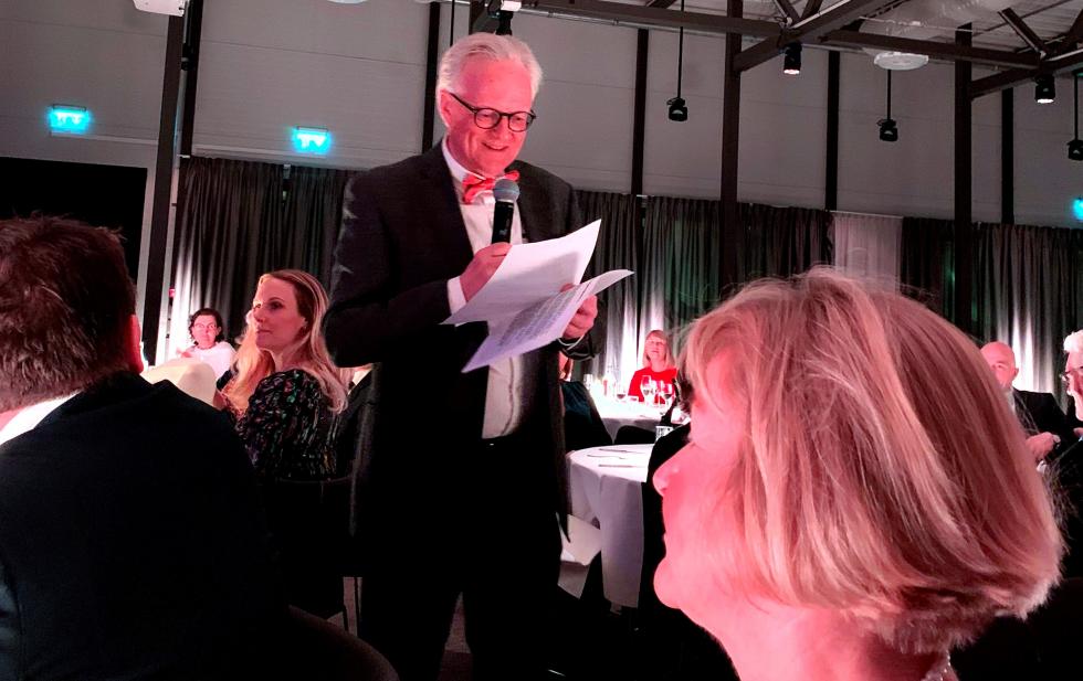 Christian Stokke holder tale under Industrijuristenes seminar på Norefjell i 2019